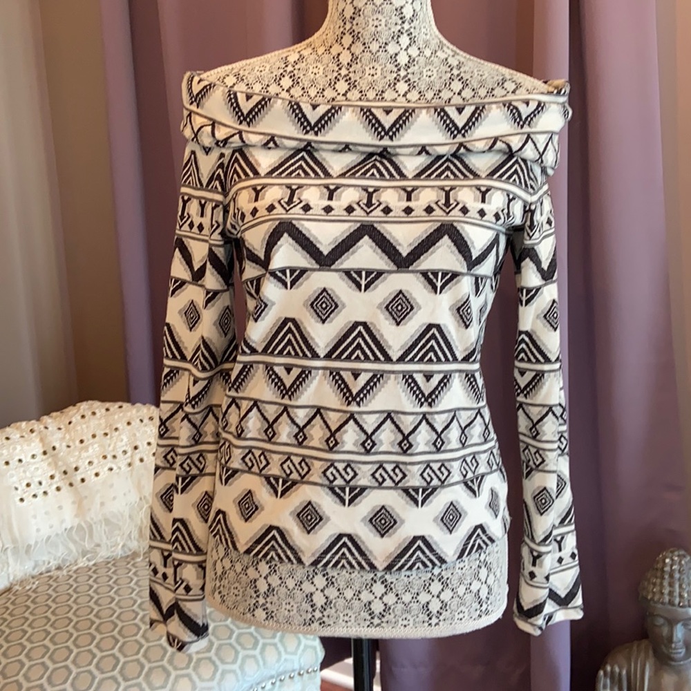 Ella Moss off shoulder shirt